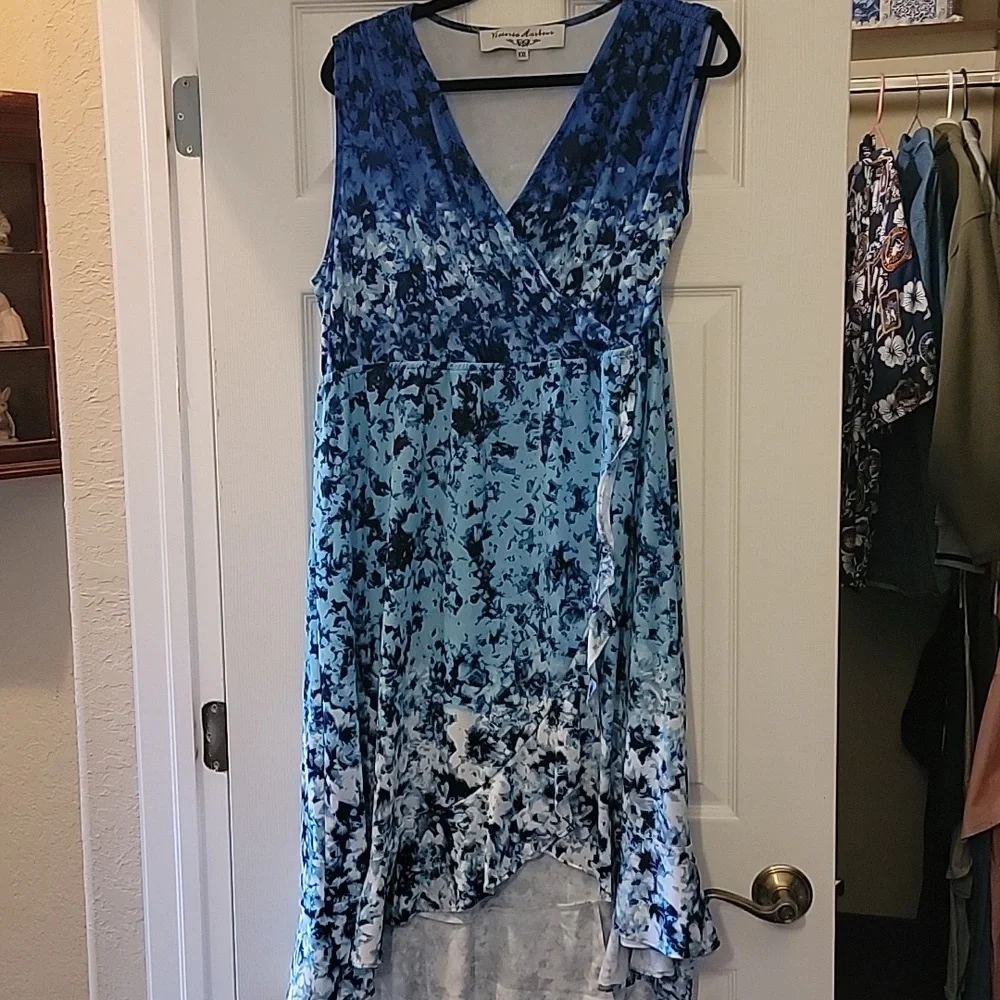 Womens Ruffle Dress - Picture 1 of 4